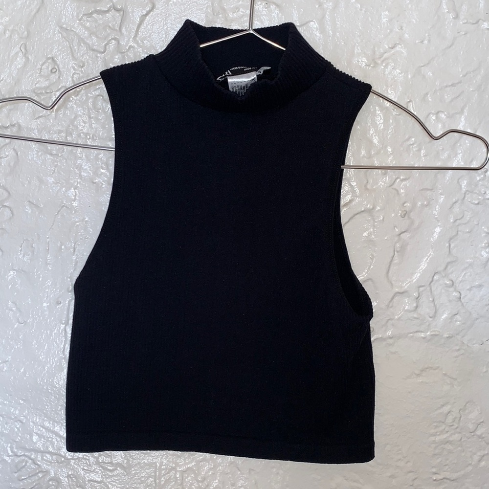 Zara Ribbed Crop Top
